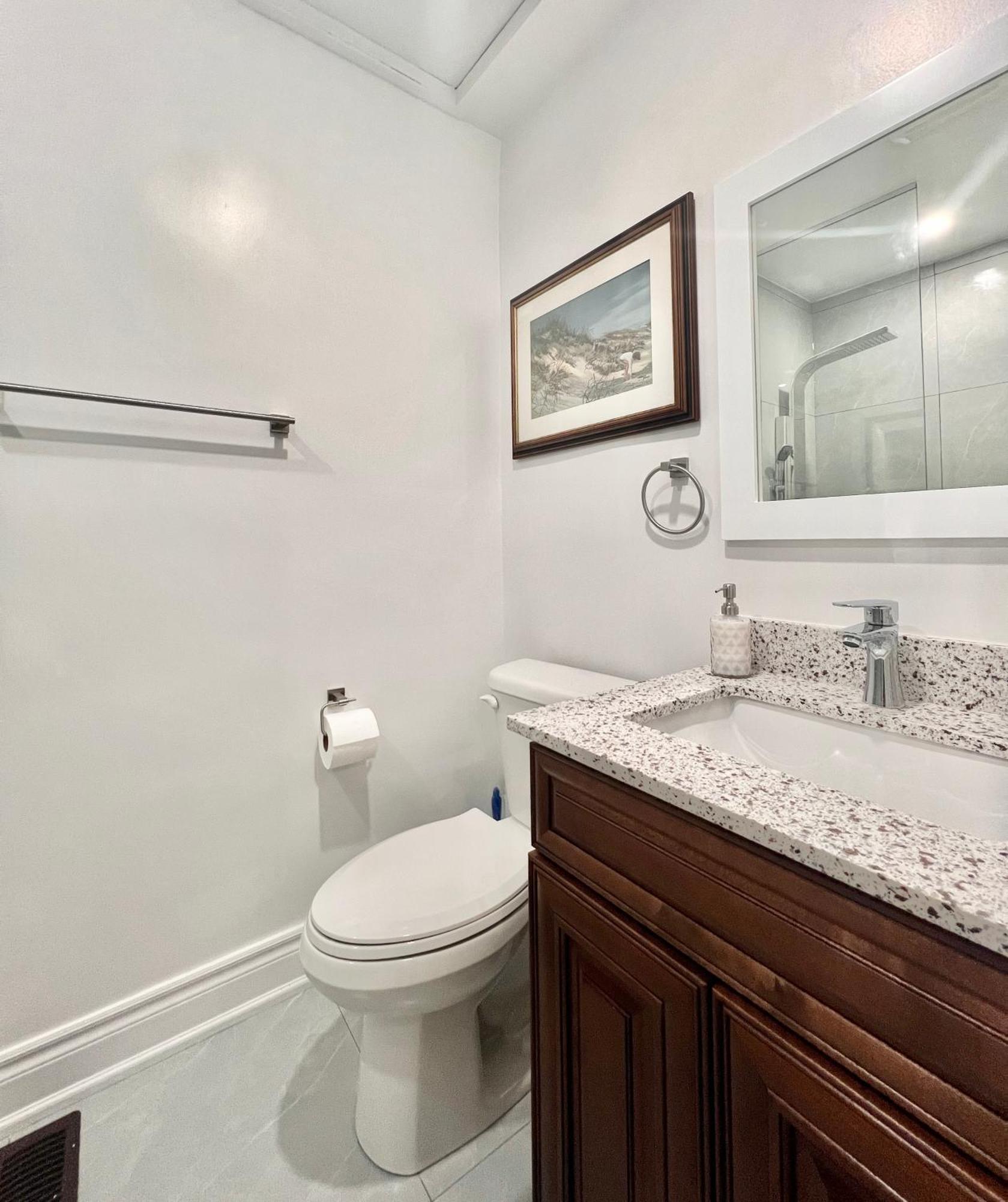 Upgraded Rooms With Bath 7-Min To Subway Near Downsview Rogers Stadium Toronto Kültér fotó