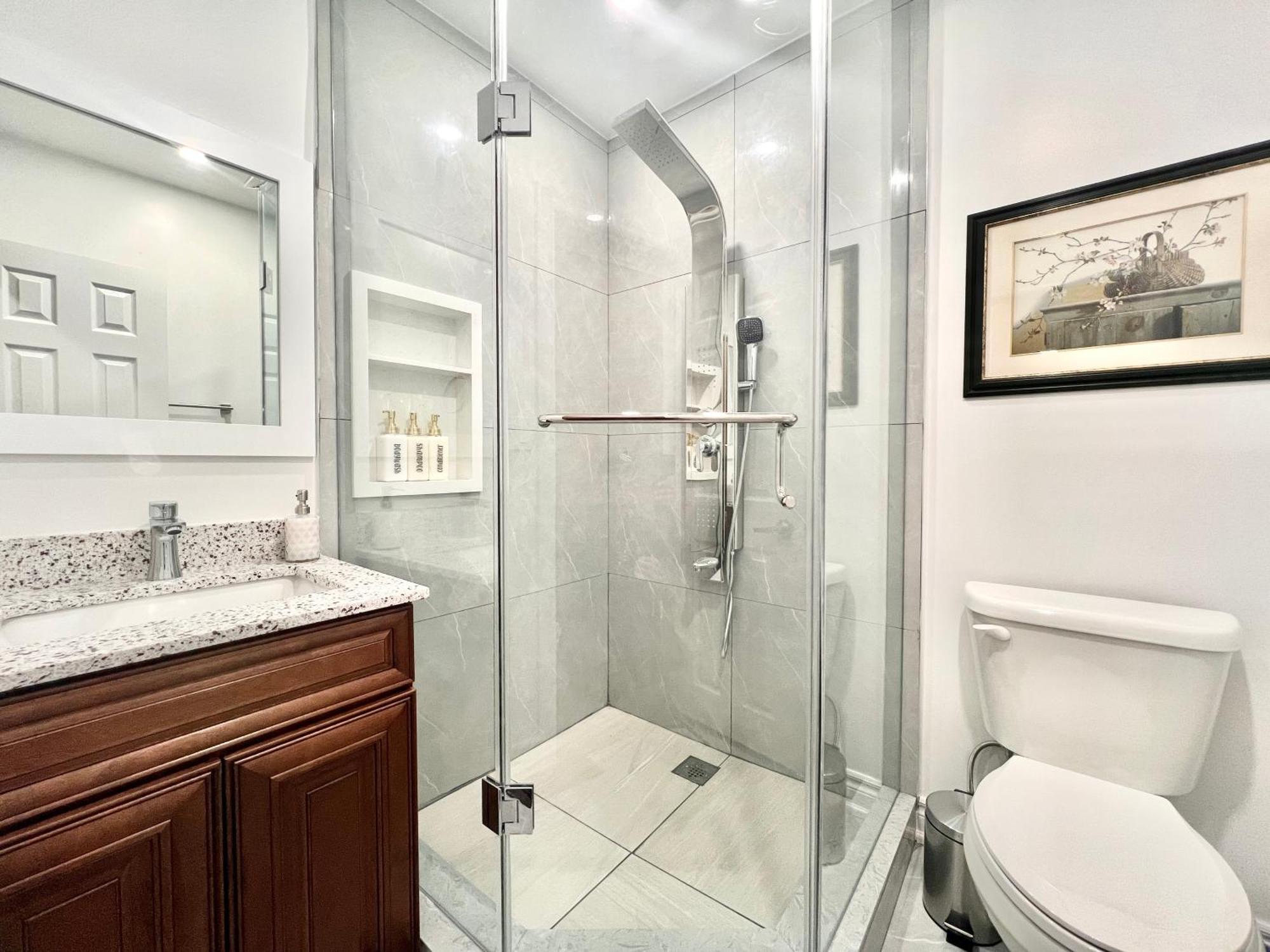 Upgraded Rooms With Bath 7-Min To Subway Near Downsview Rogers Stadium Toronto Kültér fotó
